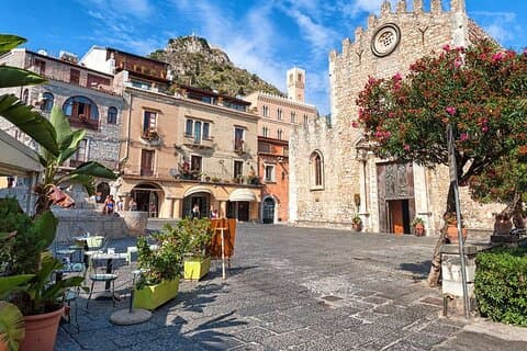 Taormina Cultural Walk with Arancino and Cannolo tasting