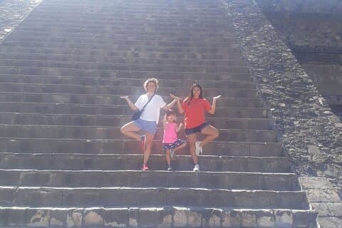 Teotihuacan-pyramidene og basilikaen i Guadalupe fra Mexico City