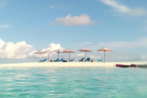 Malé Serenity Sandbank Snorkeling and Sundown Views