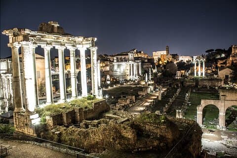 Gamle Rom ved nat tur: Hoteller i nærheden af Capitol Forums and Colosseum Exterior