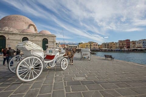 Souda Port-Bay to Chania City Private Tour with Transfer