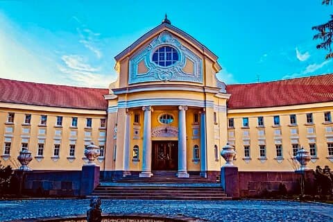 Spa Day Trip to Bankya and Divotinsky Monastery