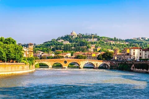 Verona - City of Lovers: Full-Day Private Tour from Venice