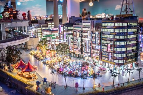 Billett til Tokyo Small Worlds