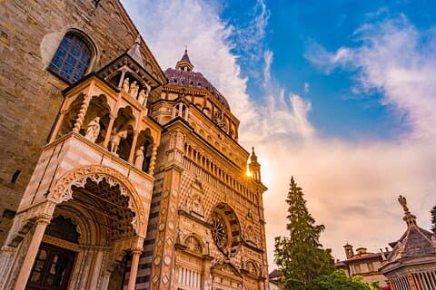 Transfer privato: Da Zurigo a Verona,2h sosta turistica a Bergamo