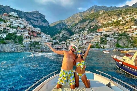Privat Amalfikusten tur från Sorrento med en Protagon 25''