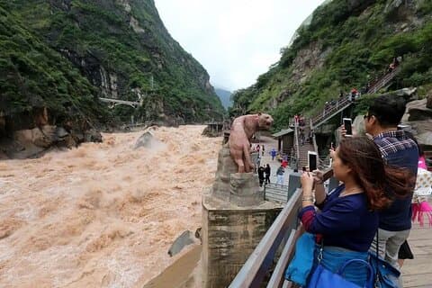 Lijiang naar Shangri-La Scenic Drive Tour met Tiger Leaping Gorge