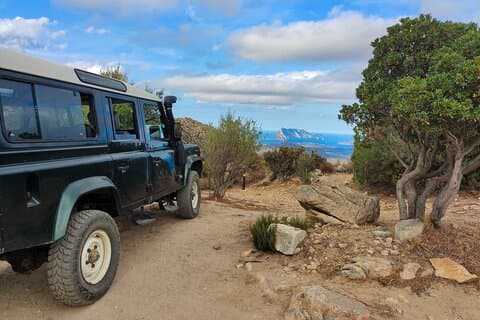 Explore el tour panorámico en jeep desde San Teodoro a Rio Pitrisconi