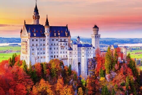 Traslado privado: Zúrich a Salzburgo, parada de 2h en Neuschwanstein