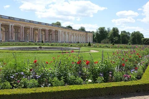 Tour privato di un'intera giornata a Versailles e Louvre