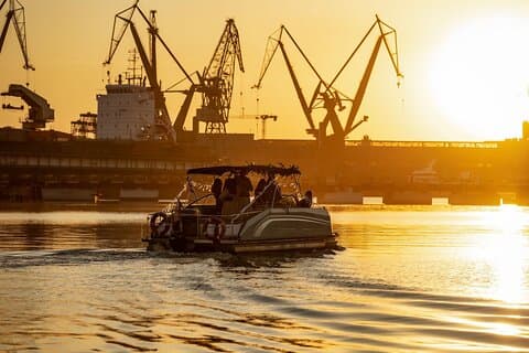Magic Sunset Cruise to the Shipyard