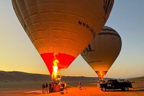 Globo de aire caliente privado con observación de la salida del sol y Wadi Bani Khalid