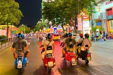 Saigons Nachtleben, Essensverkostungen und lokales Craft Beer von Vespa