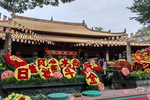 PRI Guangzhou Dagtour Tempels Moskee en vegetarische maaltijd