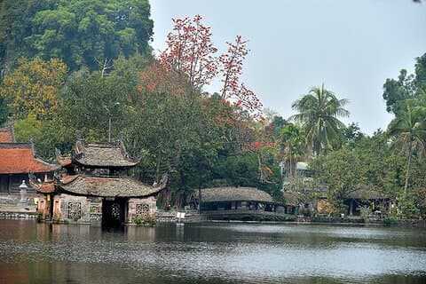 Besök Thay Pagoda Duong Lam Ancient Village Hanoi privat rundtur