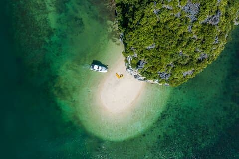 Visite privée de luxe de 3 heures en yacht d'Halong Explorez la baie d'Ha Long