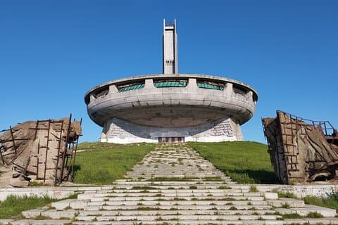 Privédagtrip van Boekarest naar het Buzludzha-monument in Bulgarije