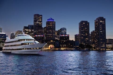 Cidade Cruzeiros Boston: Signature Dinner Cruise