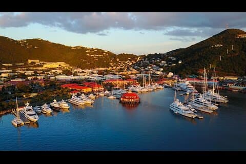 Prince Taxi ST.Thomas flyplass transfer til Yacht Haven/Bluebeards