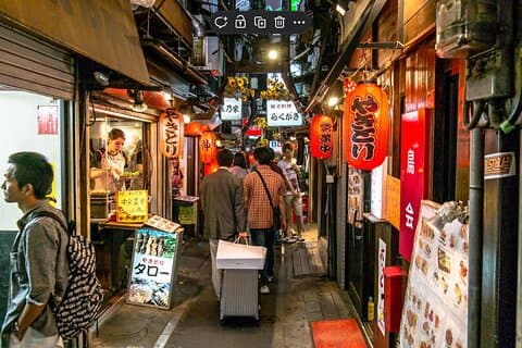 Tokyo : promenade nocturne Shinjuku et visite des pierres précieuses cachées