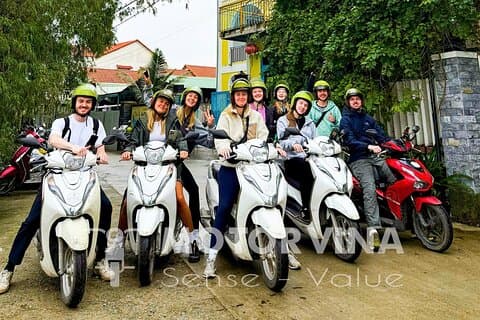 Envägs motorcykeluthyrning Phong Nha - Hue via Ho Chi Minh spår
