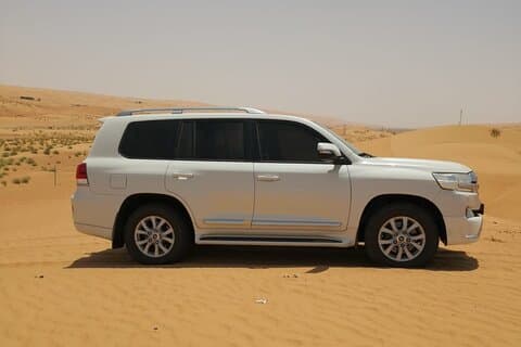 Traslado privado desde el desierto a Mascate en vehículo 4x4