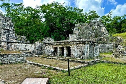 Scopri Muyil: Rovine antiche e serenità lagunare
