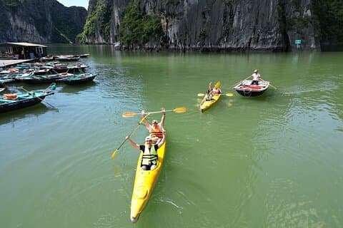 Halong Bay Highlights: 4-Hour Cruise, Kayak, Heavenly Palace Cave