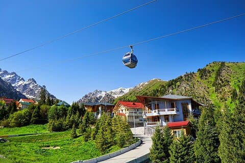 Privat tur til Medeu Ice Skating Rink og Shymbulak Ski Resort