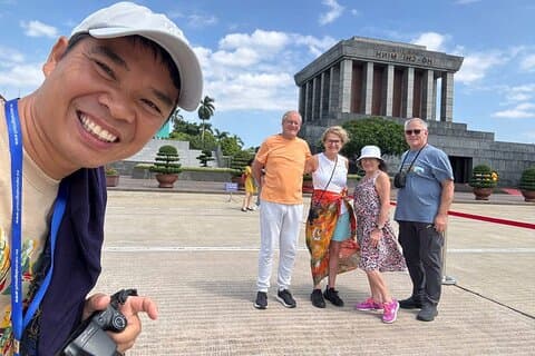 Excursión privada de día completo a la ciudad de Hanói desde el puerto de cruceros de Halong
