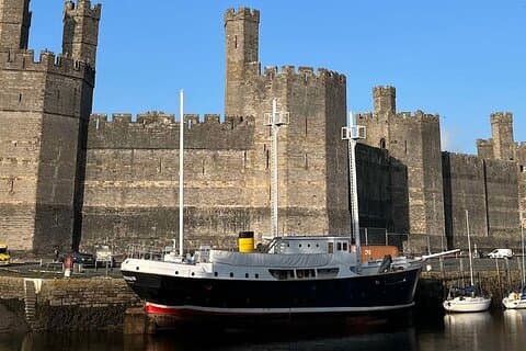 Caernarfon en zijn kasteel: Een zelfstandige wandeltocht