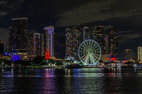 Miami Twilight Skyline kryssning