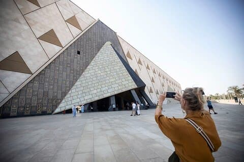 Guided Tour to Pyramids, Sphinx and Grand Egyptian Museum GEM