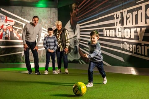 Besøk Manchester nasjonale fotballmuseum