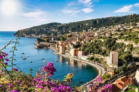 Explore Nice em 60 minutos com um local