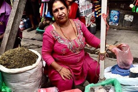 Souvenir shopping tur i Kathmandu - fra Bazar til Bag