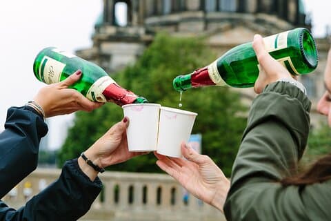 Tour privado de comida callejera de Berlín en bicicleta