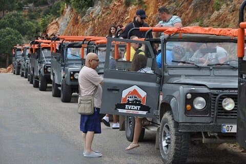 Alanya Jeep Safari com almoço no Dimcay River e Visiting Cave