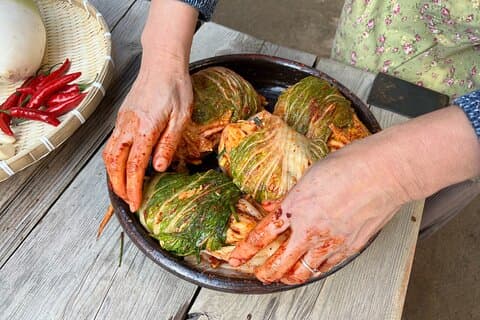 Kimchi Cooking Class in Hanok House & Donate Kimchi