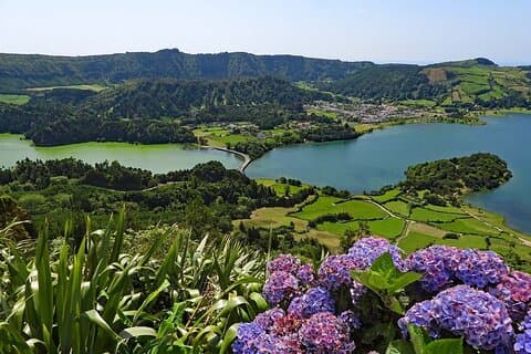 サンミゲル島を満喫：フォゴとセテ・シダデスの終日ランチ付き
