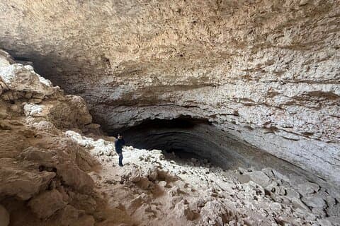 Grotte Dahl Al Misfir et dunes de sable chantantes du Qatar