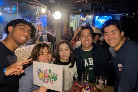 Møt lokalbefolkningen opplevelse Fun Chat Drink Osaka International Party