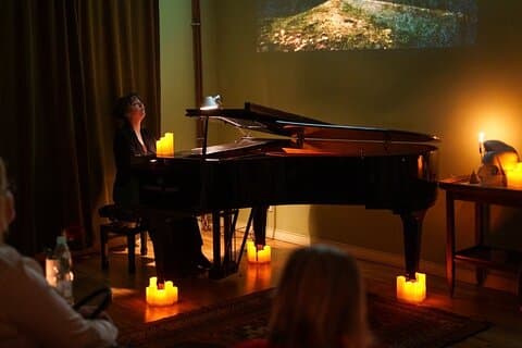 CHOPIN - Pintado por velas com vinho: Concerto de Varsóvia