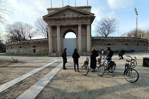 Milano: Tour in bicicletta elettrica Guida turistica Live - 3 ore e mezza