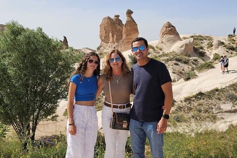 PRIVÉ-dagtocht door CAPPADOCIA met deskundige gids en luxe bus