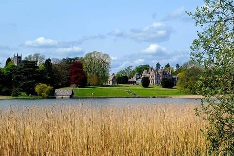Discover Ireland private chauffeured 1-10 tour