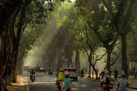 Visite de la ville de Hanoi : Train Street, Village de l'Encens