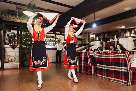 Sofia aften tur med folklore program og traditionel middag