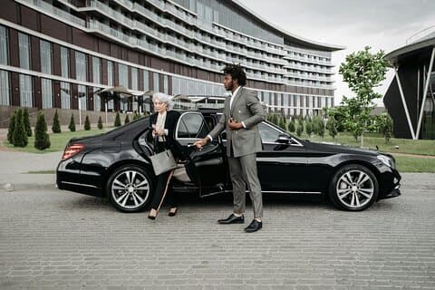Chauffeur Service Privé À Dubaï Et Abu Dhabi