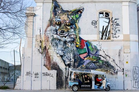 Privat tuk-tuk-tur i gamla stan i Lissabon (Standard-1h30)